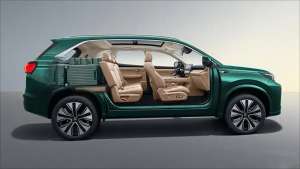 9.98萬(wàn)預(yù)算可閉眼入的插混？藍(lán)電E5 PLUS165km長(zhǎng)續(xù)航先享版