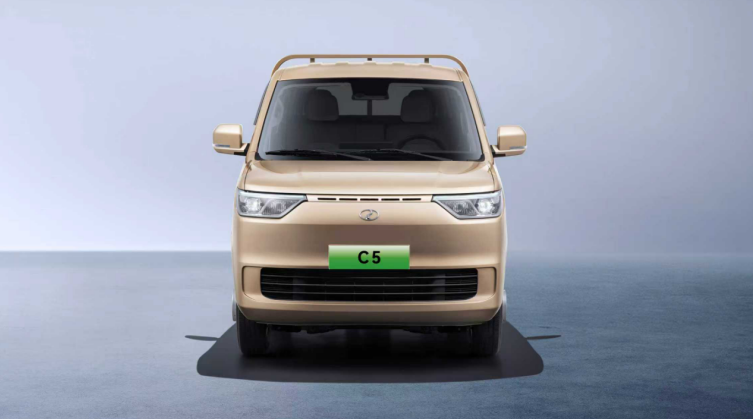 全域智慧 雙車齊發(fā)！瑞馳汽車卡系雙子星C5/C3于2025世界智博會(huì)開啟預(yù)售